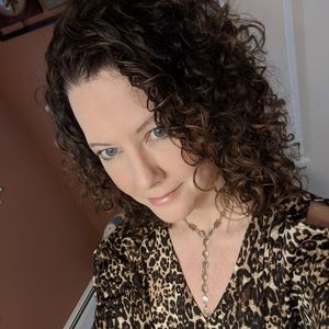 Meet your Posher, Valerie